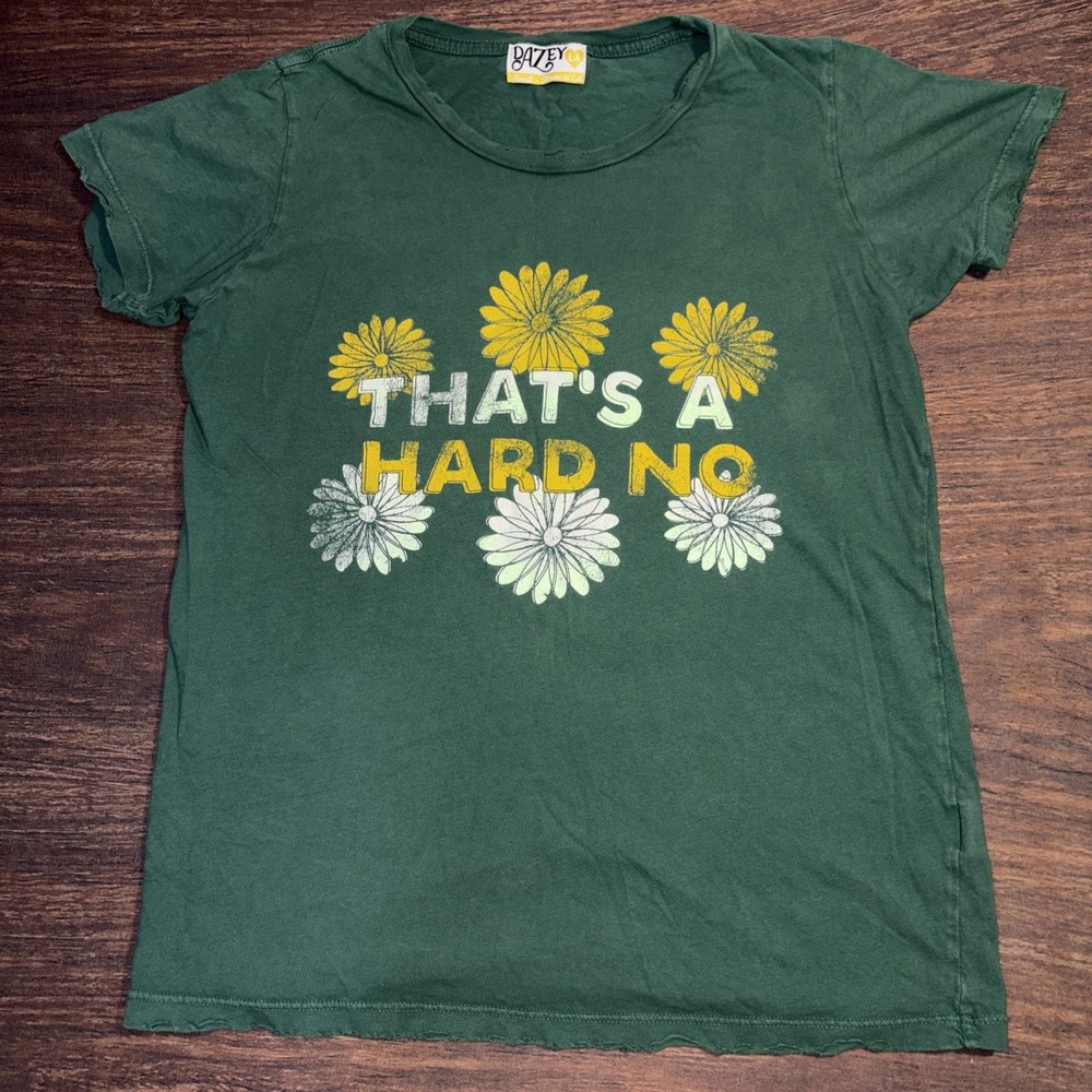 Dazey LA Women's Small Green Graphic Short Sleeve Shirt Hard No Distressed Hems